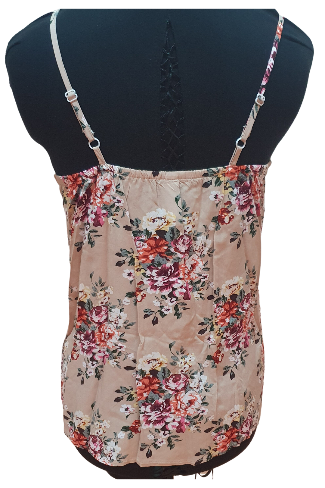 SUMMERY TOP WITH FLOWER DETAIL