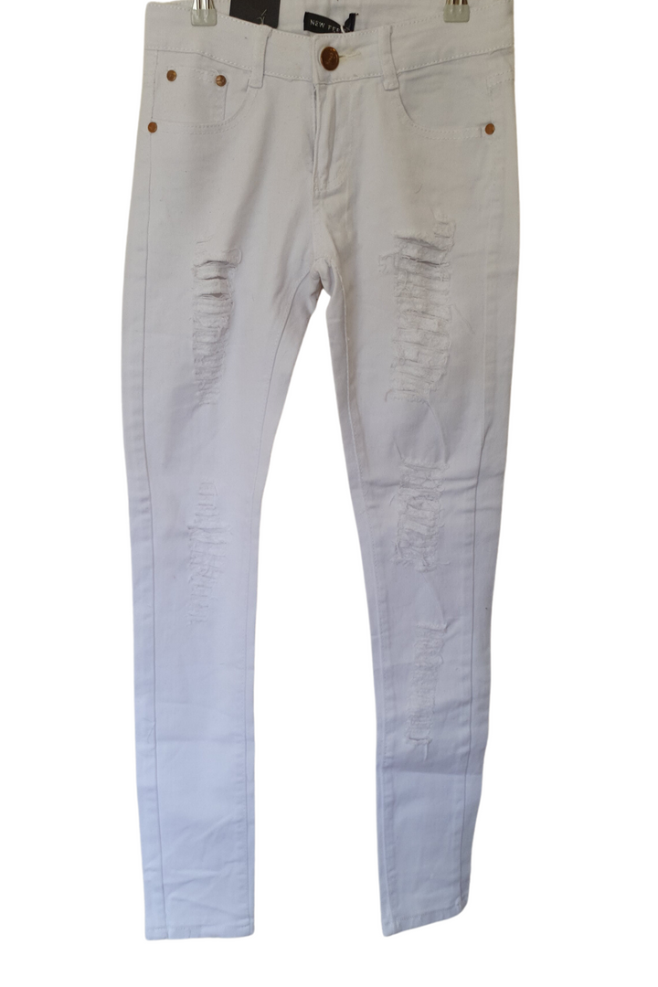 White Jeans with Ripple Style on Legs - Bronze Button